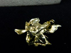 jade leaf pin back